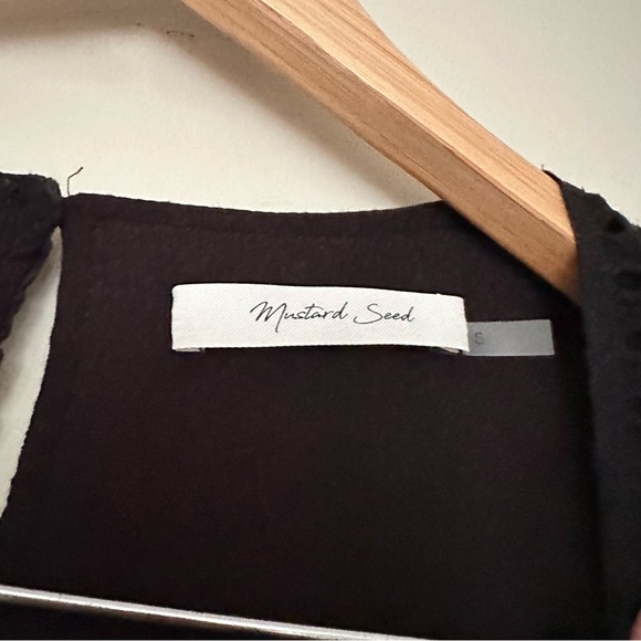 Mustard Seed Black Eyelet Vneck Mini Dress with Built-in Shorts - Picture 5 of 10